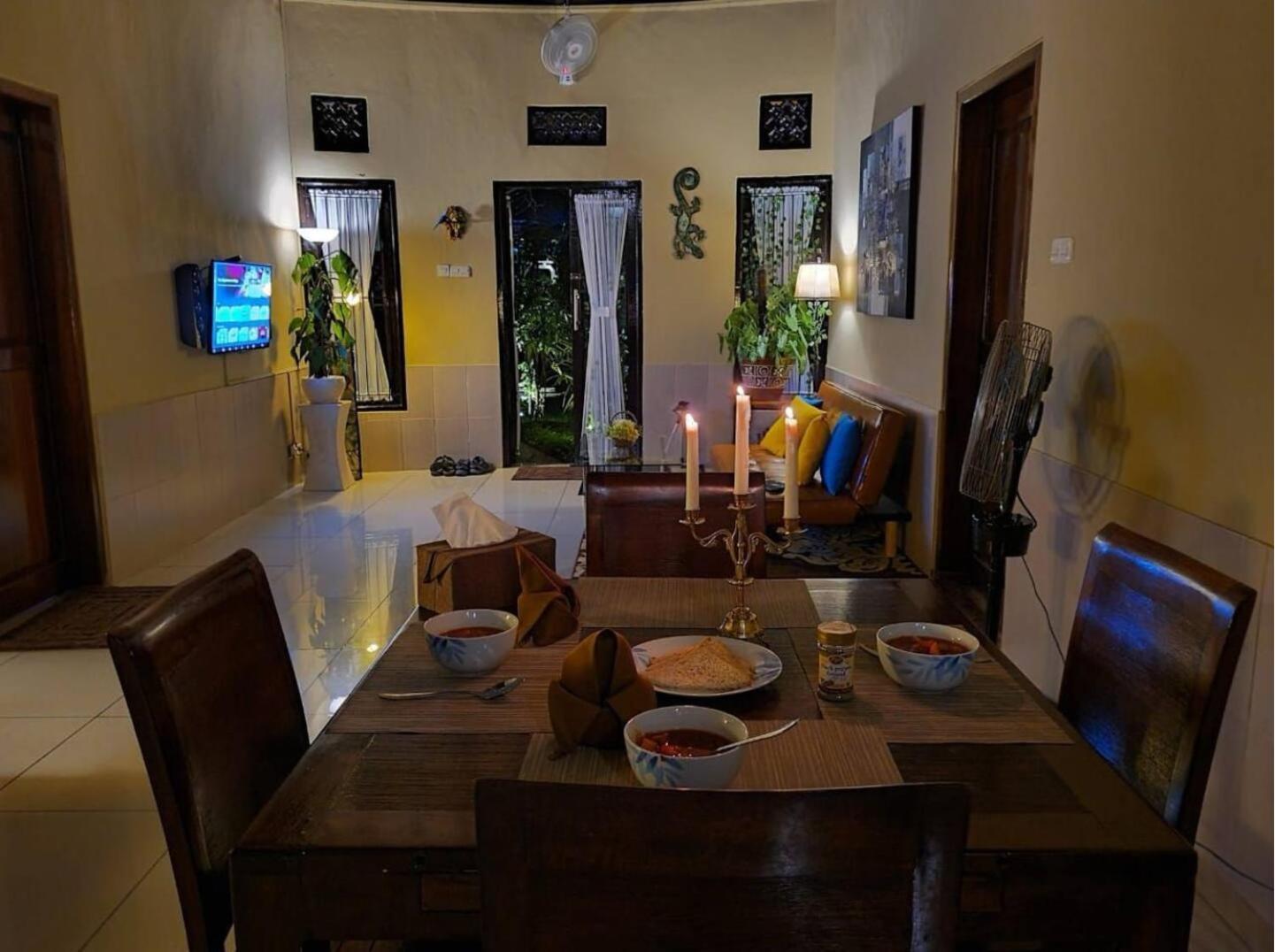 Villa Aurora Lovina エクステリア 写真